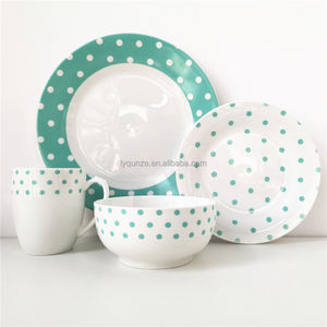 Service de table en céramique et porcelaine à pois de style français - Product Image 3