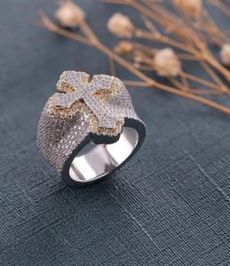 Anillo Cruzado de Diamantes de Moissanita Chapado en Dos Tonos Personalizado, Joyería Hip Hop de Lujo con Incrustaciones, Diseño Único para Hombre - Product Image 5