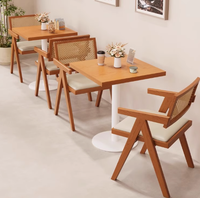 Ensemble table et chaises de restaurant de style japonais moderne, durable, en bois massif, mobilier commercial pour centre commercial et école