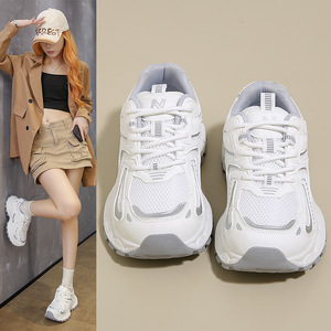 Nouvelles baskets pour femmes à semelle épaisse avec empeigne en maille, chaussures décontractées de sport et de loisirs, rehaussantes et amortissantes - Product Image 1