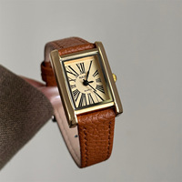 Montre à quartz pour femme LYN-206, tendance, simple, carrée, décontractée, polyvalente, rétro, dorée