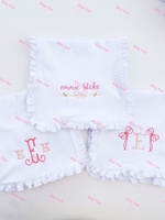 Bavoir blanc pour bébé personnalisé, ensemble cadeau pour nouveau-né garçon fille, picot, broderie, bavoir, chapeau, couverture, 2025