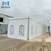 Tente de mariage élégante en aluminium durable pour l'extérieur, avec structure en aluminium et toile en PVC blanc, idéale pour les événements, les mariages et les fêtes