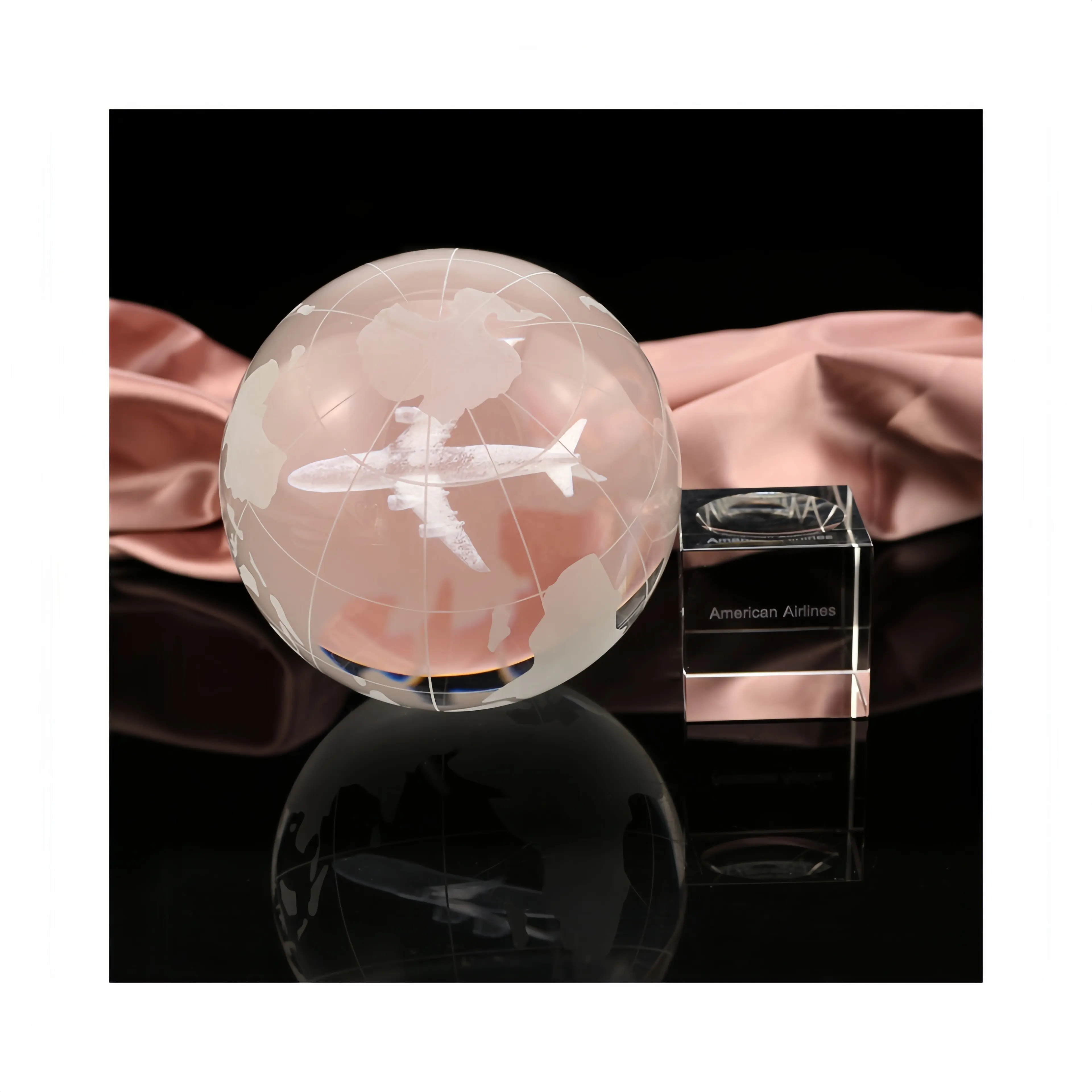 2d gravierte Weltkarte Ball benutzer definierte 3D-Lasergravur Flugzeug Modell Kristall 3D-Laserkugel