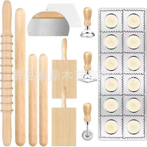 Nouveau planche à laver en bois pour la maison, planche à nouilles en spirale carrée en bois avec poignée, planche à nouilles et pâtes en bois massif - Product Image 2