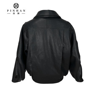 Chaqueta impermeable de cuero PU diseñada para <span class=keywords><strong>hombre</strong></span>, abrigo de piel de conejo de imitación compuesto interno para <span class=keywords><strong>hombre</strong></span>, tapeta ancha a prueba de viento - Product Image 3