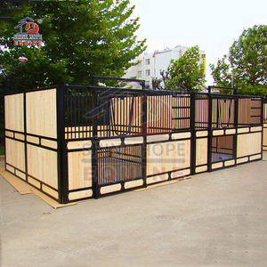 Premium Modulare Pulverbeschichtete Pferdeboxen mit Drehbarem Fütterungssystem für Offene Stallungen - Product Image 2