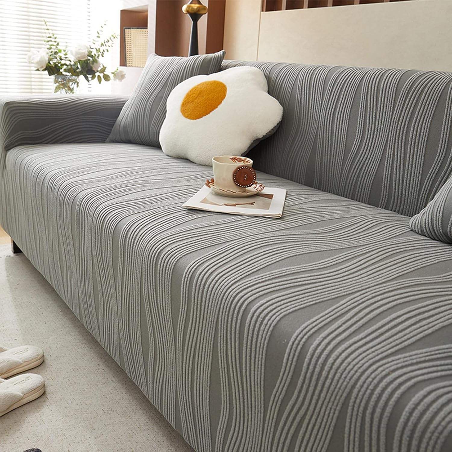 สีเทาเข้ม