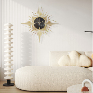 Vente en gros de grande horloge décorative murale en métal, créative, silencieuse, moderne, en forme de <span class=keywords><strong>soleil</strong></span>, aiguille abstraite la plus vendue pour la décoration du salon - Product Image 4
