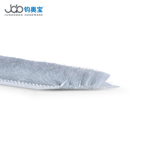 Bande d'étanchéité insonorisante autocollante JOB grise pour portes et fenêtres, 0,27 po de large x 0,3 po d'épaisseur - Product Image 2