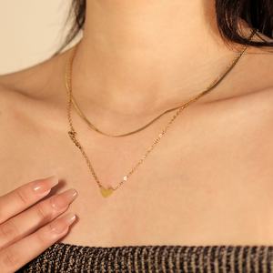 Collier pendentif en acier inoxydable plaqué or 18 carats, anti-ternissement, en forme de cœur, plusieurs styles, pour femmes, vente en gros de bijoux fantaisie - Product Image 5