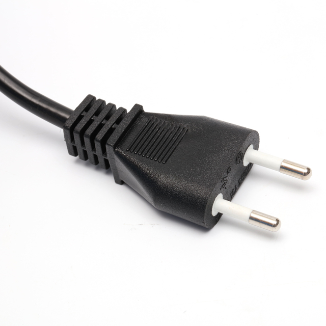 Industrial Italian Two-pin Plug with 2 Outlets 10A 250V