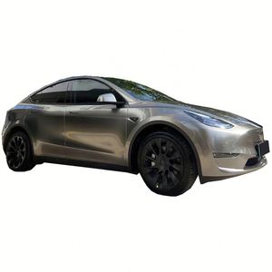 Films de voiture en titane argenté super brillant Autocollants de protection durables en vinyle PVC avec fonction d'auto-guérison et de changement de couleur - Product Image 1