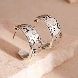 ต่างหูแฟชั่นสไตล์ยุโรปและอเมริกา ดีไซน์หรูหรา ทรงโค้งใหญ่ ลายโดดเด่น สำหรับผู้หญิง - Product Image 2