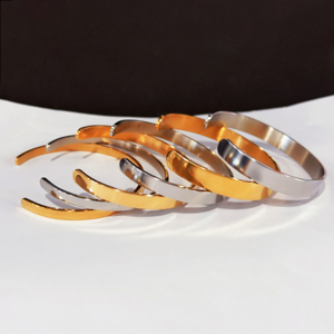 Thời trang thiết kế mới 18K mạ vàng <span class=keywords><strong>C</strong></span> hình dạng Bangle mở xỉn miễn phí thép không gỉ <span class=keywords><strong>C</strong></span>á nhân hoá biểu tượng tùy chỉnh Cuff Bangle cho nam giới - Product Image 6