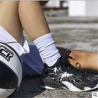 KonLee Chaussettes de basket-ball personnalisables Elite pour homme Chaussettes athlétiques brodées pour la saison d'automne