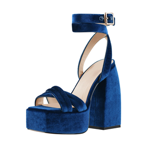 Materiale in velluto <span class=keywords><strong>tacco</strong></span> largo <span class=keywords><strong>scarpe</strong></span> da <span class=keywords><strong>donna</strong></span> sandali fibbia calzature punta quadrata forma <span class=keywords><strong>scarpe</strong></span> prezzo grossista in fabbrica - Product Image 4