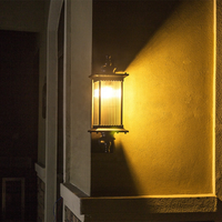 Applique murale industrielle LED longue en aluminium rétro, étanche IP65, pour extérieur, avec diffuseur en verre, pour jardin, style européen.