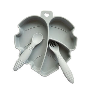 مجموعة من السيليكون قابلة لإعادة الاستخدام للأطفال الصغار على شكل ورقة شجر - Product Image 4