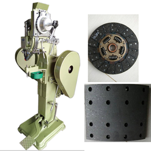 Machine à riveter <span class=keywords><strong>pneumatique</strong></span> robuste RPB pour blocs de frein, embrayages et casques de moto - Product Image 1
