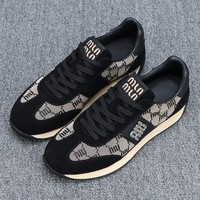 Chaussures de course pour hommes 2025, style coréen d'été, basses, bout rond, fermeture à lacets, maille douce, imprimées, tendance, chaussures pour étudiants