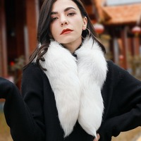Mode hiver blanc fourrure étole luxueux fourrure châle renard peau écharpes avec queues pour femmes renard cheveux étole
