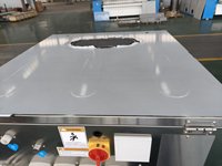 Laveuse-essoreuse commerciale à montage souple de 25 kg, sans fondation requise, avec 4 pompes péristaltiques