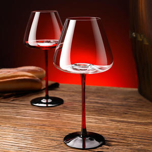 Haute qualité cravate rouge <span class=keywords><strong>verre</strong></span> <span class=keywords><strong>à</strong></span> vin de <span class=keywords><strong>Bourgogne</strong></span> lumière luxe cristal gobelet <span class=keywords><strong>verre</strong></span> <span class=keywords><strong>à</strong></span> vin pot ventre <span class=keywords><strong>verre</strong></span> de haute qualité - Product Image 4