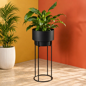 Jardinière moderne en métal noir avec support haut, pot de fleurs cylindrique blanc, élégant pour l'intérieur, l'extérieur, le jardin et la maison - Product Image 1