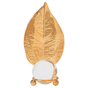 Table nordique moderne d'<span class=keywords><strong>intérieur</strong></span> accessoires dorés vente en gros de métal feuille d'érable artisanat d'art pièces de <span class=keywords><strong>décoration</strong></span> intérieure décor en cristal de luxe - Product Image 2