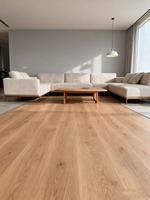 Parquet en bois huilé UV brossé en chêne blanc européen au design moderne et naturel Parquet droit en bois d'ingénierie pour la décoration intérieure