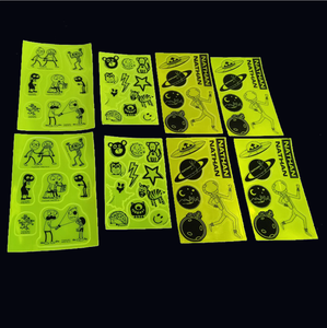 Impression de motif personnalisé En13356 PVC point <span class=keywords><strong>réfléchissant</strong></span> <span class=keywords><strong>casque</strong></span> de <span class=keywords><strong>moto</strong></span> autocollants de sécurité enfants cartable feuille réflexe <span class=keywords><strong>autocollant</strong></span> en vinyle - Product Image 4