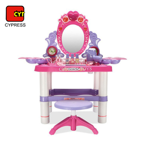 Set di Trucchi Giocattolo di Alta Qualità <span class=keywords><strong>per</strong></span> Bambine con Tavolo da Toeletta e <span class=keywords><strong>Pennelli</strong></span> - Product Image 2