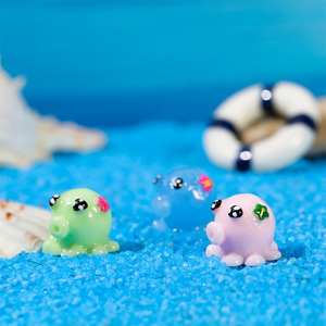 Mini figurine de pieuvre mignonne en résine, finition brillante écologique pour la décoration de paysages miniatures DIY - Product Image 3