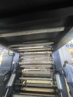 Machine d'impression 4 couleurs 2027 à fidélité couleur pour étiquettes de col / bandes de cou, sachets de gelée, sacs de crème glacée, type empilable