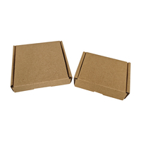 Boîtes d'expédition en carton ondulé recyclables et durables avec gaufrage et doublure en mousse pour vêtements et cadeaux - Emballage personnalisé avec logo