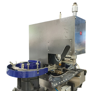 Machine à boutonnières en cuir à quatre boutons, alimentation par plaque vibrante, équipement de rivetage pneumatique RN-DKJX - Product Image 2