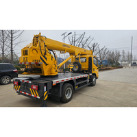 Grue de construction mobile à flèche télescopique de 6 tonnes et 6 sections, hauteur de levage maximale de 26 mètres, double jambe, châssis télescopique arrière