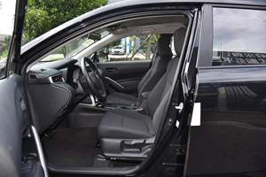 Nuova Auto Sportiva Toyo Ta Coro Lla Cross Hybrid Plug-in PHEV 2024, Berlina a Benzina, 5 Porte, 5 Posti - Product Image 3