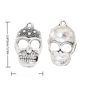Colgante <span class=keywords><strong>de</strong></span> Calavera <span class=keywords><strong>de</strong></span> Azúcar con Puntos, <span class=keywords><strong>de</strong></span> Aleación <span class=keywords><strong>de</strong></span> Zinc Plateado Antiguo, con un Solo Anillo, para Guirnalda <span class=keywords><strong>de</strong></span> Altar del Día <span class=keywords><strong>de</strong></span> <span class=keywords><strong>Muertos</strong></span> - Product Image 1
