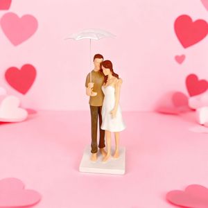 Statuetta <span class=keywords><strong>in</strong></span> <span class=keywords><strong>Resina</strong></span> di Coppia con Ombrello, Decorazione Festiva da Scrivania, Oggetto d'Arredo, Regalo Aziendale - Product Image 4