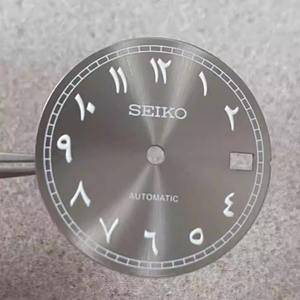 Montre de luxe à mouvement automatique NH35NH36 avec cadran vert lumineux de 28,5 mm à motif soleil, chiffres romains et boîtier en métal revêtu - Product Image 2