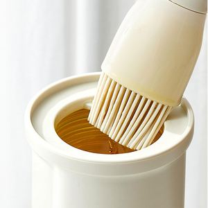 Portable Pancake Kitchen Cooking Frying Use High Temperature Resistant 2 in 1 Oil Dispenser <b>Bottle</b> <b>Brush</b> Leakproof - Product Image 5