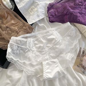 Braguitas de bikini de encaje satinado fino con estampado floral, sexys y de talle bajo para mujer, con lazos cruzados. - Product Image 2