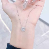 Collana con Pendente in Platino Pt950 con Diamante Quadrato Coltivato in Laboratorio, Prisma Sussurro Piccolo Cubetto di Zucchero, Gioielli Raffinati da Donna, Charm Delicato