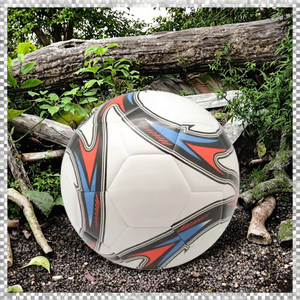 Balón de Entrenamiento de Fútbol KHASON Modelo 6581 Talla 5 de PVC Resistente - Balón de Fútbol Multiusos para Entrenamiento Deportivo al Aire Libre para Adultos - Product Image 3