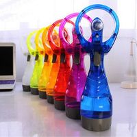 Mini ventilateur portatif à pulvérisation, humidificateur, rafraîchisseur d'air extérieur, avec réservoir d'eau, idéal pour la plage, alimenté par batterie, cadeau de fête