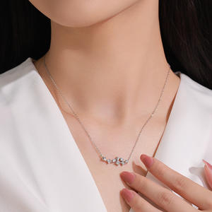 Collier pendentif étoile souriante en argent sterling S925 avec zircon rond, version cuivre personnalisable - Un cadeau romantique pour femme - Product Image 5