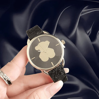 Jam Tangan Wanita Quartz Dial Beruang Klasik Minimalis Fashion Trendy Tahan Air Hadiah Wanita OEM ODM