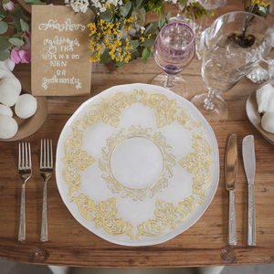 Piatti Decorativi Dorati da 13'' in Vetro Satinato con Bordo Floreale Barocco per Matrimoni, Banchetti e Feste, Fornitura all'Ingrosso - Product Image 2